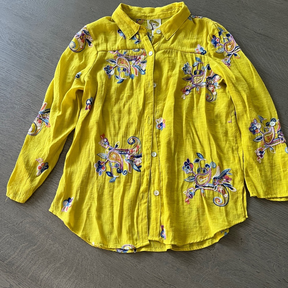 Fog and Flower yellow floral embroidered button down blouse size S